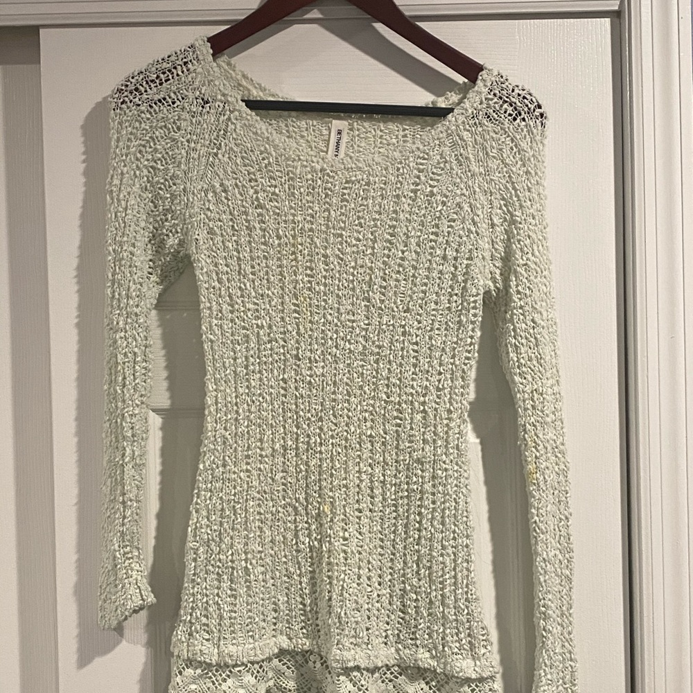 Bethany Mota Women’s Size X-Small Cream Sweater